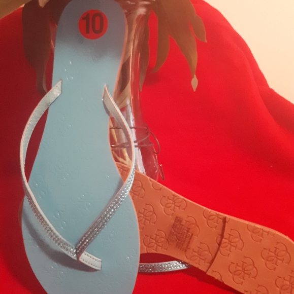 Slippers - Picture 2 of 4